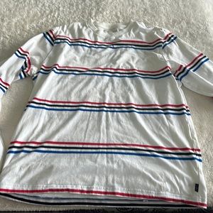 L men’s long sleeve shirt